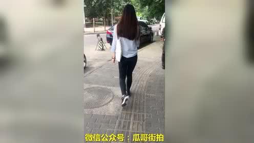 中国街拍吃瓜大哥视频,揭秘中国街拍吃瓜大哥的趣味瞬间