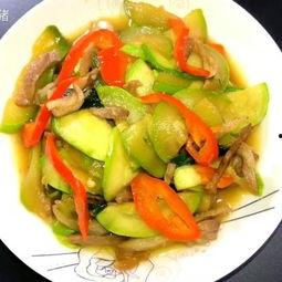 小瓜可以当菜吃吗视频,揭秘视频中的神奇蔬菜食用新法