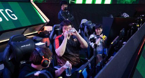 年底吃瓜比赛完整视频,回顾年底吃瓜比赛精彩瞬间